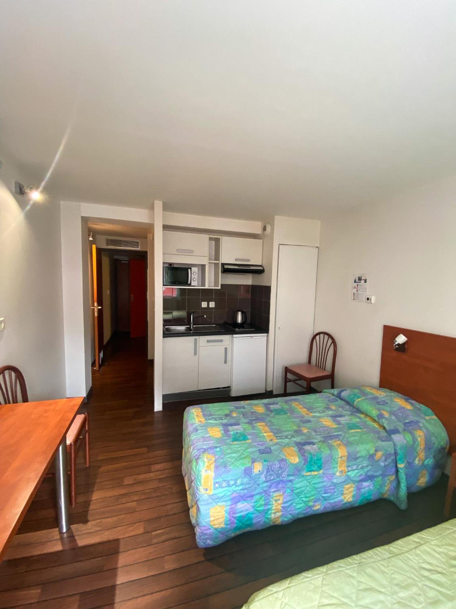 Residence Du Soleil Лурд Экстерьер фото